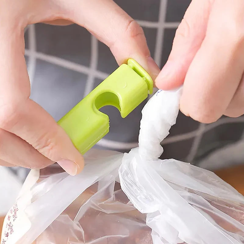 12/1Pcs Food Sealing Clips Bread Storage Bag Clips For Snack Wrap Bags Spring Clamp Reusable Kitchen Organization Sealing Clamp - 369 view