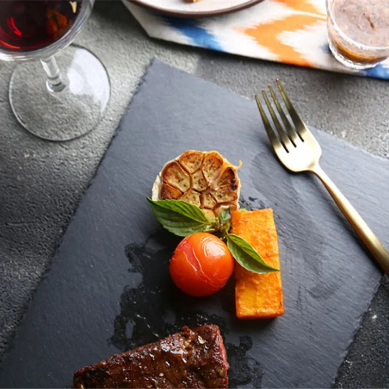 Plato de Pizarra Natural Cuadrado – Elegancia y Durabilidad