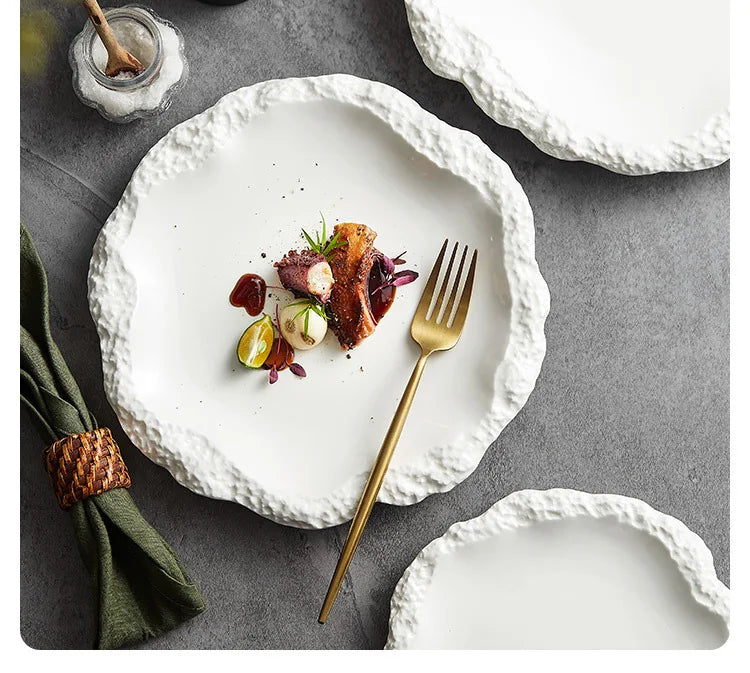 Plato de Cerámica Estilo Rockpattern – Diseño Moderno y Elegante