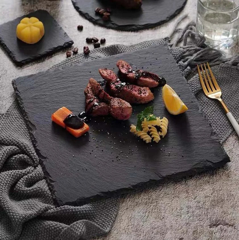 Plato de Pizarra Negra Estilo Japonés y Coreano – Ideal para Sushi y Postres