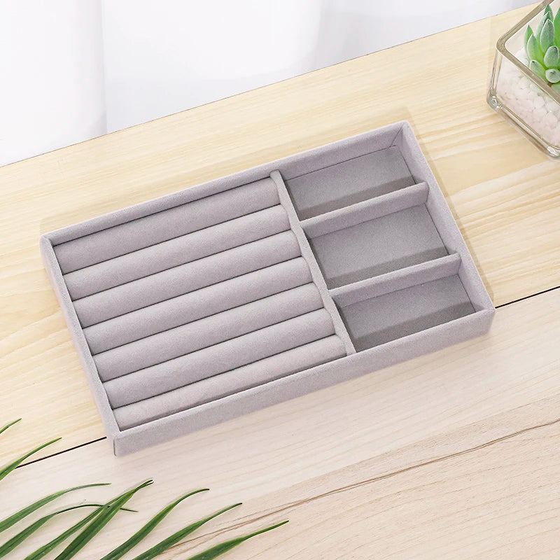 Bandeja de Terciopelo para Joyería – Organizador Apilable y Portátil