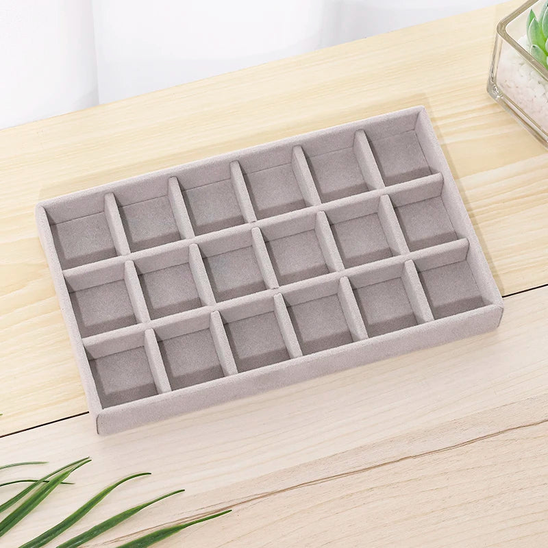 Bandeja de Terciopelo para Joyería – Organizador Apilable y Portátil